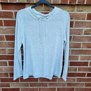 Weekends By Chico's White Pull Over Sweater Women's Size Medium Silver Metallic